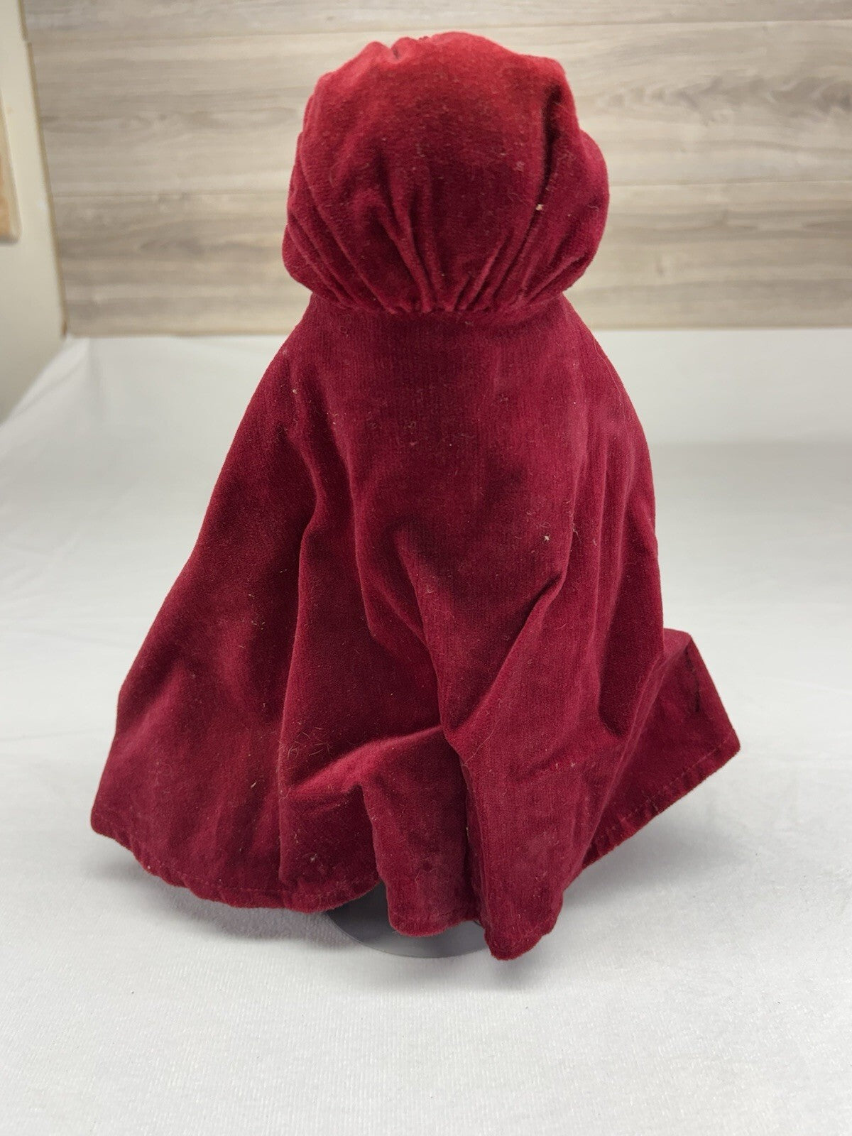 Vintage 1986 Franklin Heirloom Doll Little Red Riding Hood Stunning With Stand