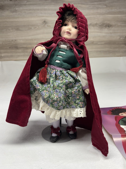 Vintage 1986 Franklin Heirloom Doll Little Red Riding Hood Stunning With Stand