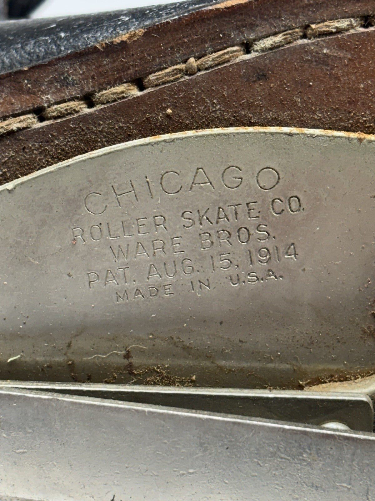 Vtg Chicago Roller Skate Co Black Leather Quad Skates Sz 10 Pat. 1914 Wood Wheel